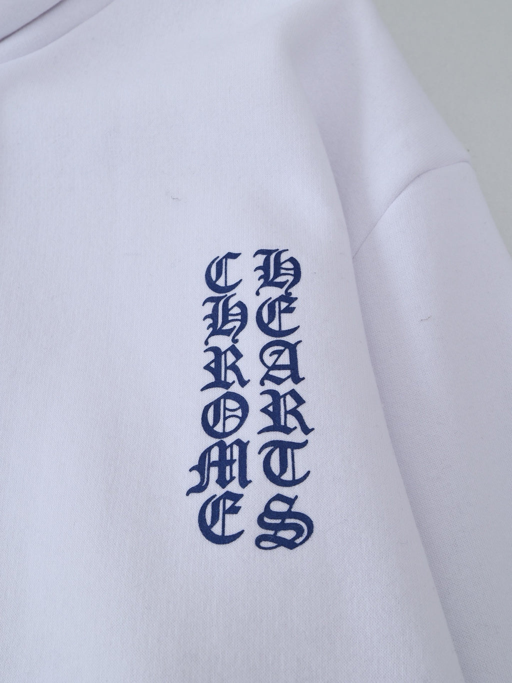 Gilet Chrome blanc Sanskrit print