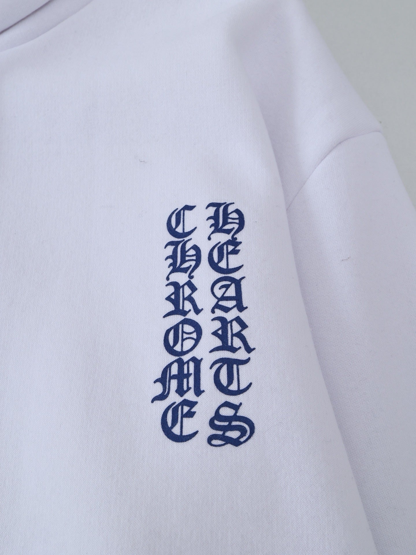 Gilet Chrome blanc Sanskrit print