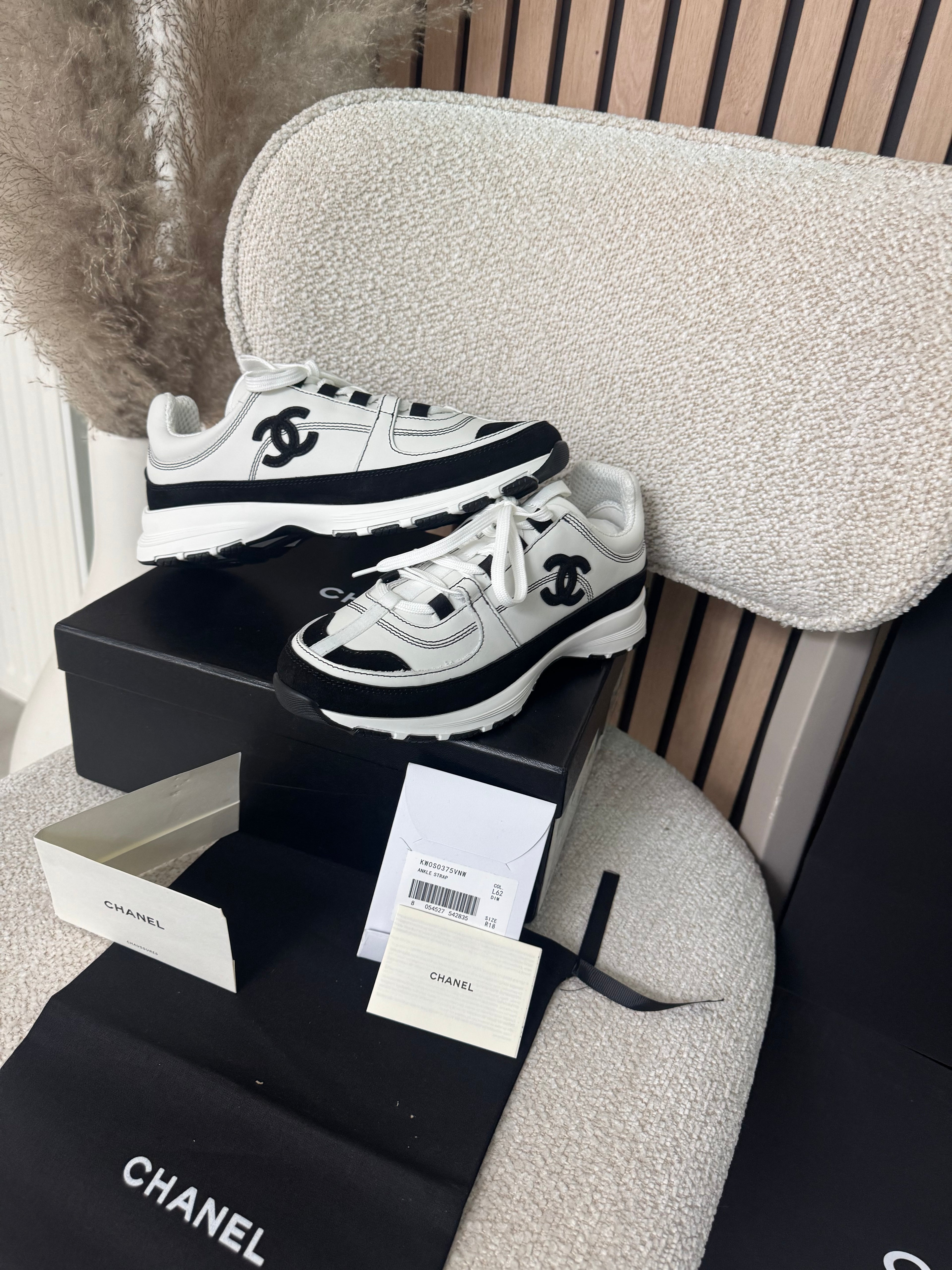 Sneakers Chanl 10/10 2026