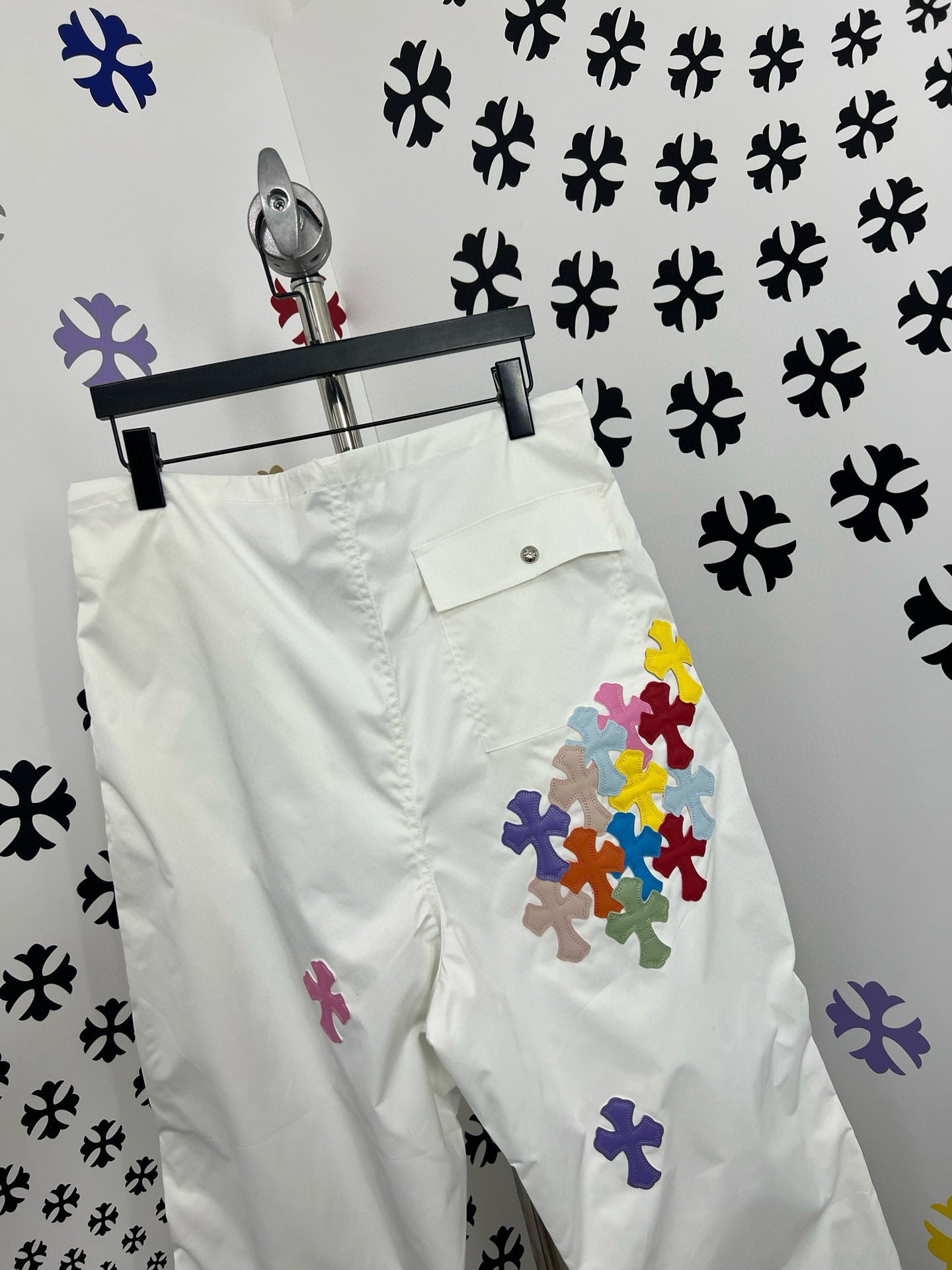 Jean white Chrome croix coloré