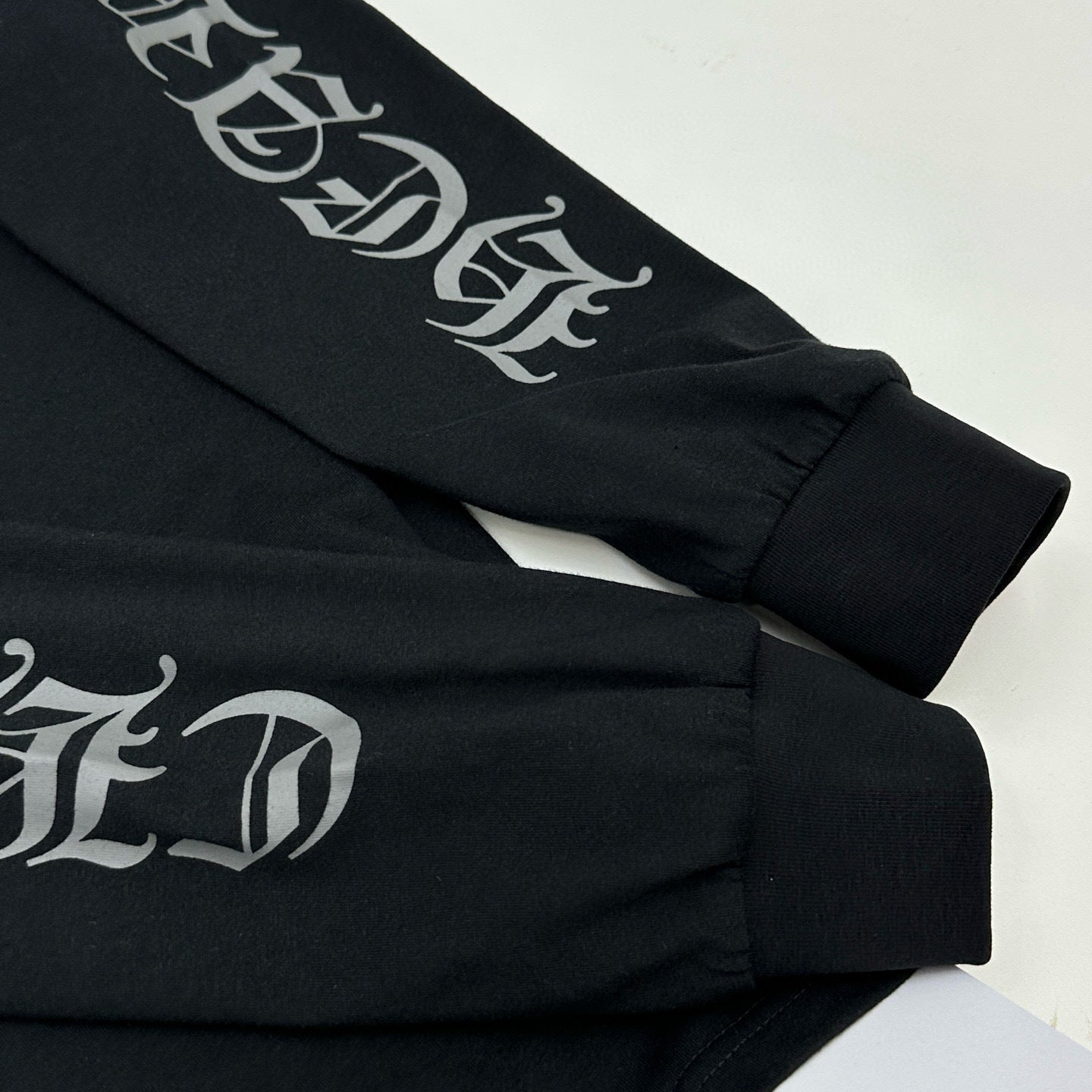 Chrome long sleeve black White