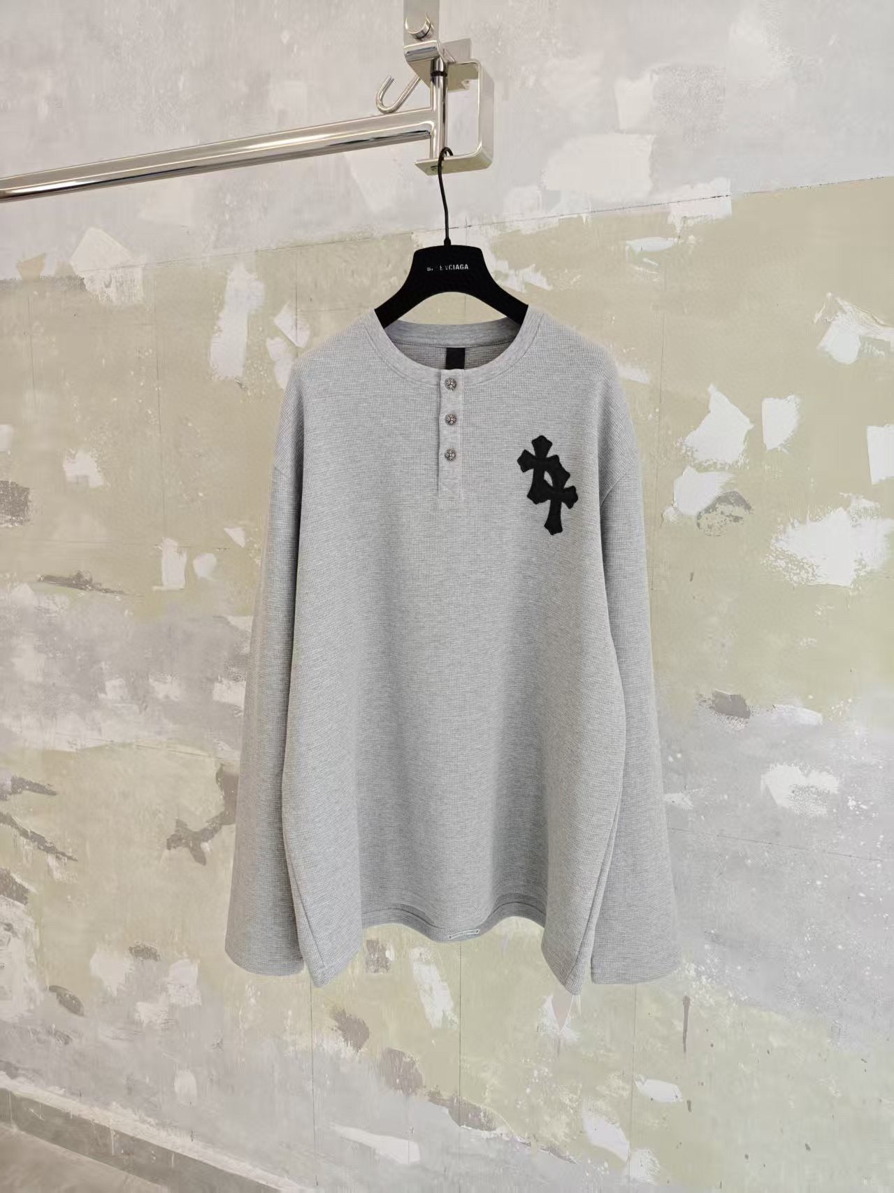 T shirt long sleeves grey