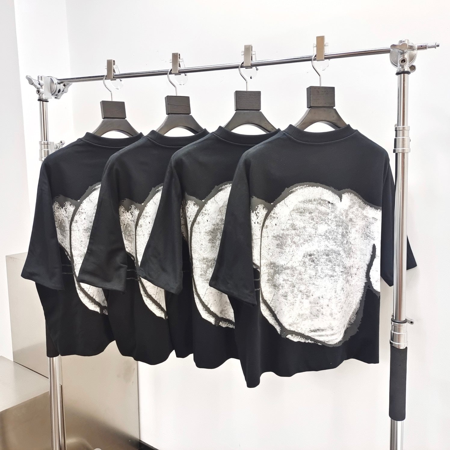 T shirt Gallery white faced Dog