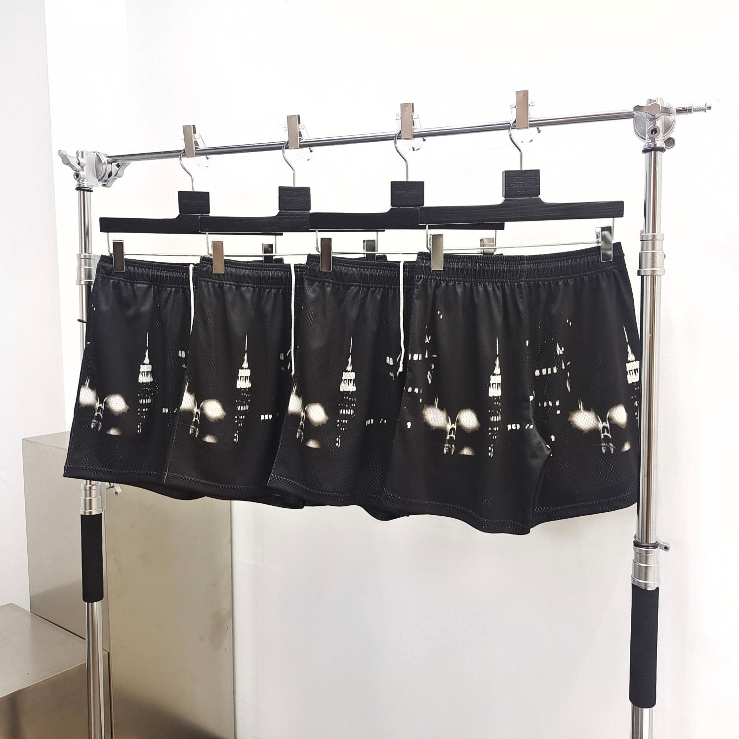 Short Sky Line Gallery