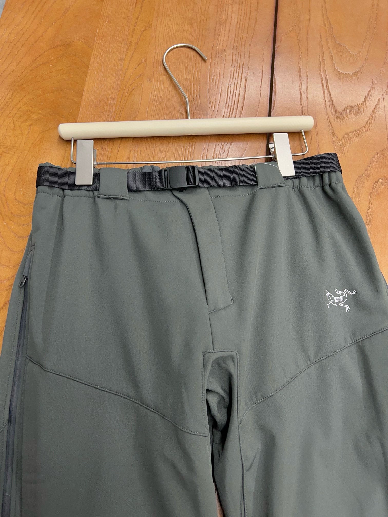 Pantalon Arc Tryx Gris Daytona