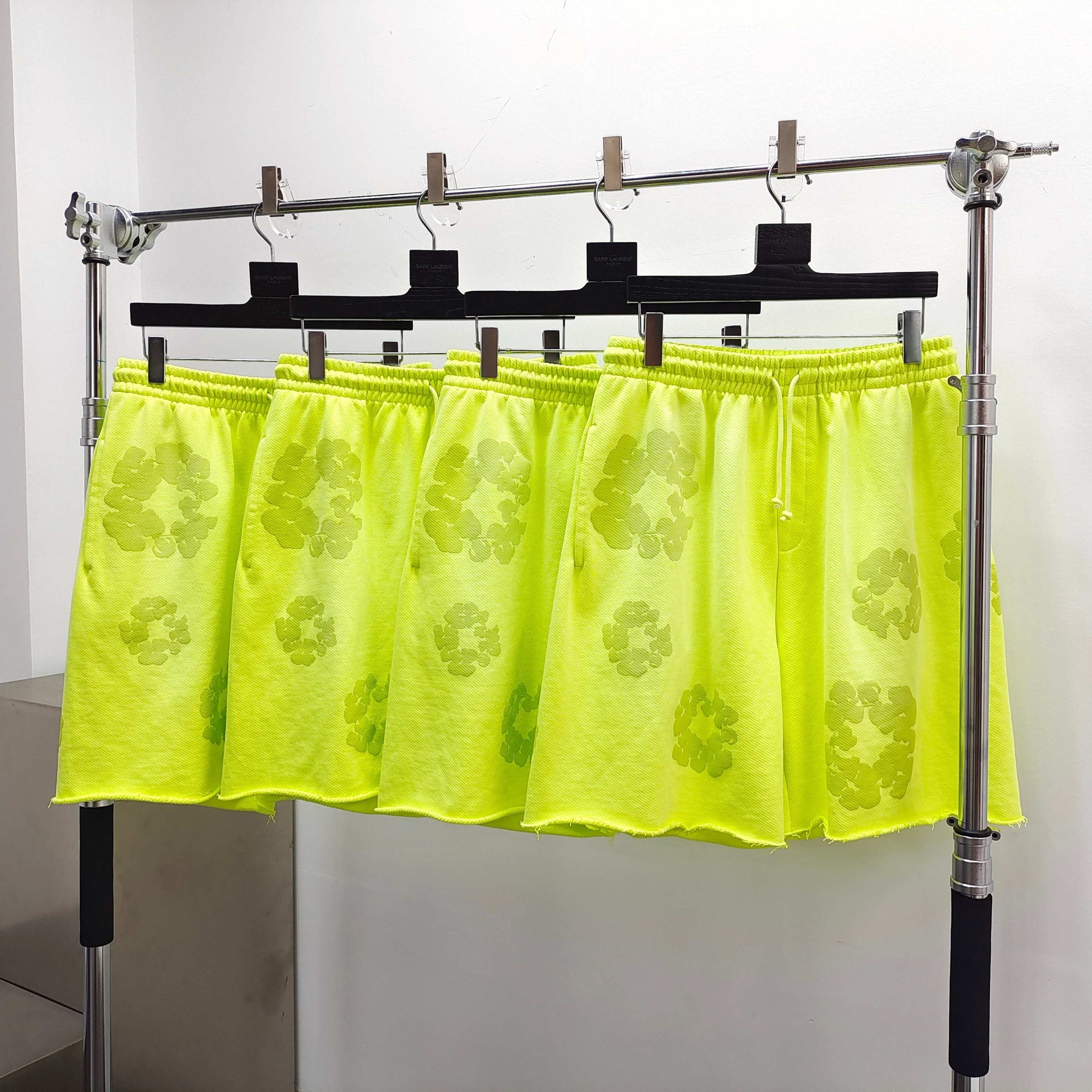 Short  Denim.Trs fluo