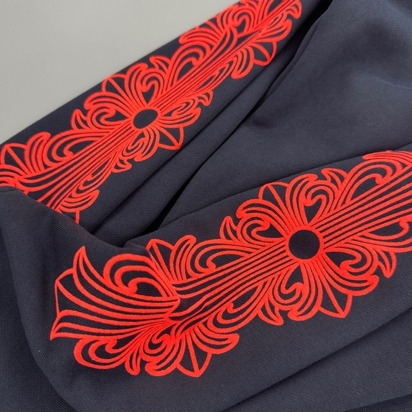 Sweat chrome noir / rouge