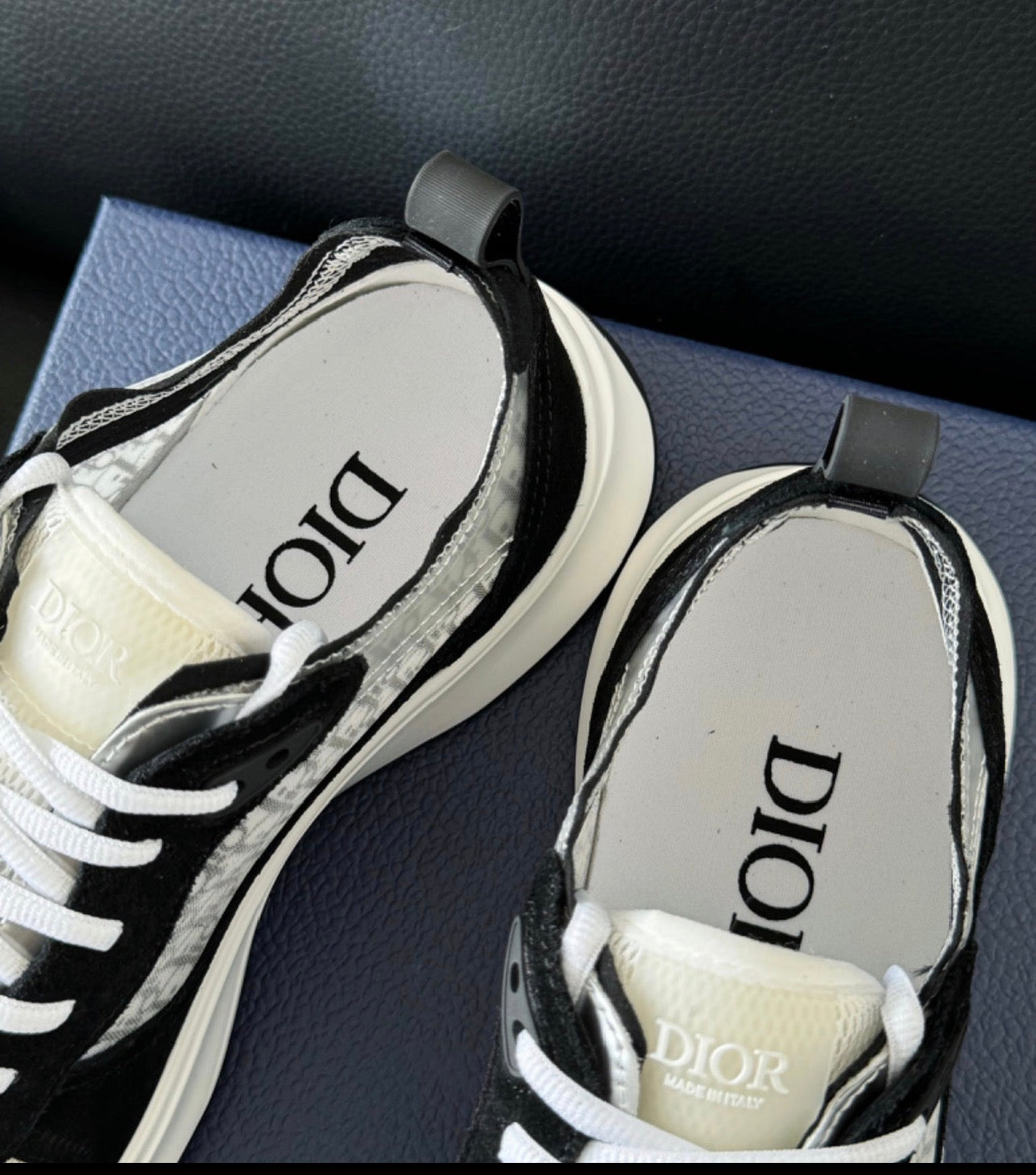 Sneakers B25 10/10 Black an White Cd