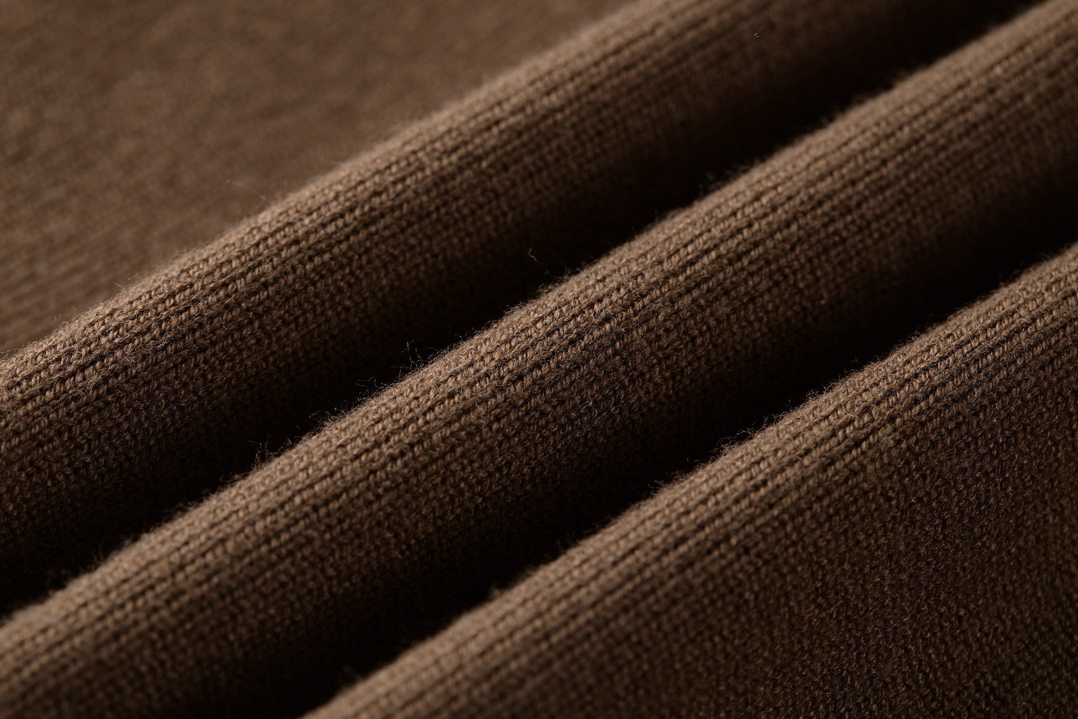 Cardigan en maille à poche plaquée en cuir et logo Loew